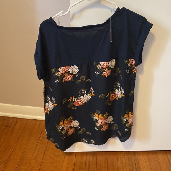 Short sleeve shirt - Picture 3 of 3